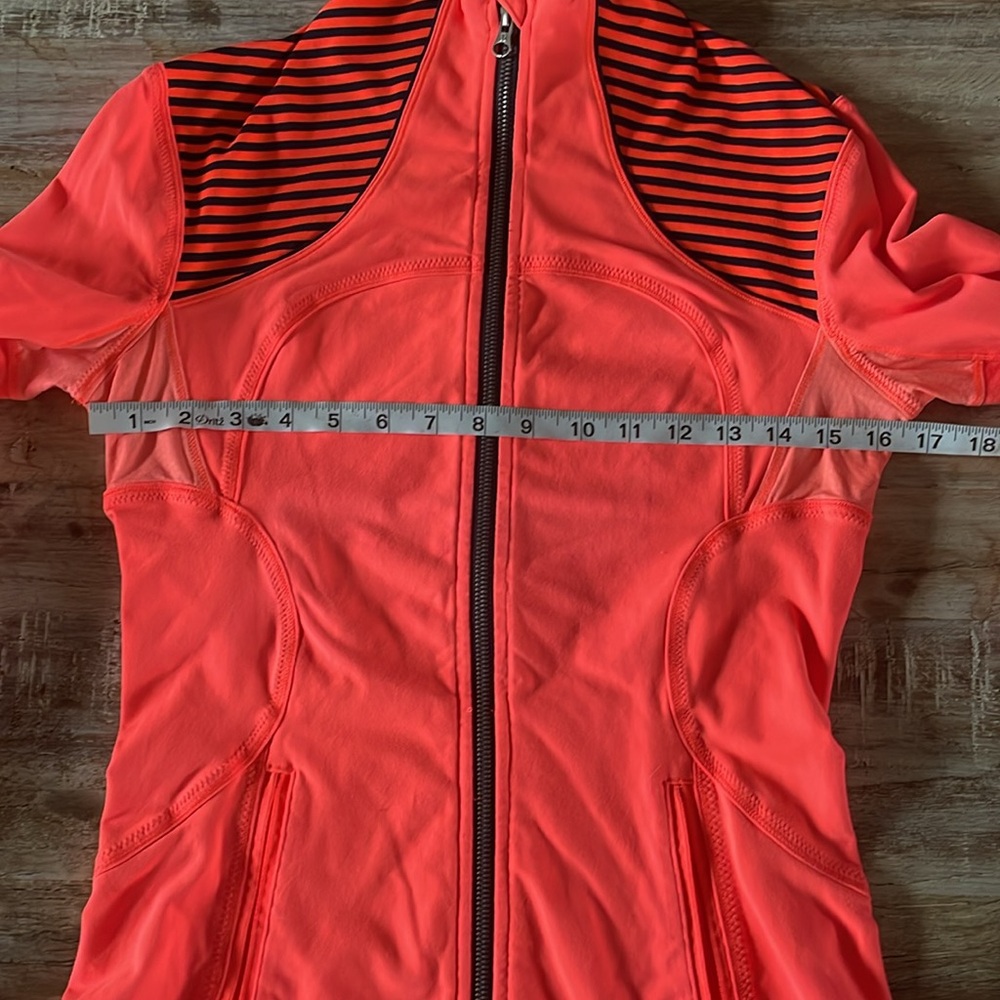 Lululemon Jacket - Picture 7 of 10